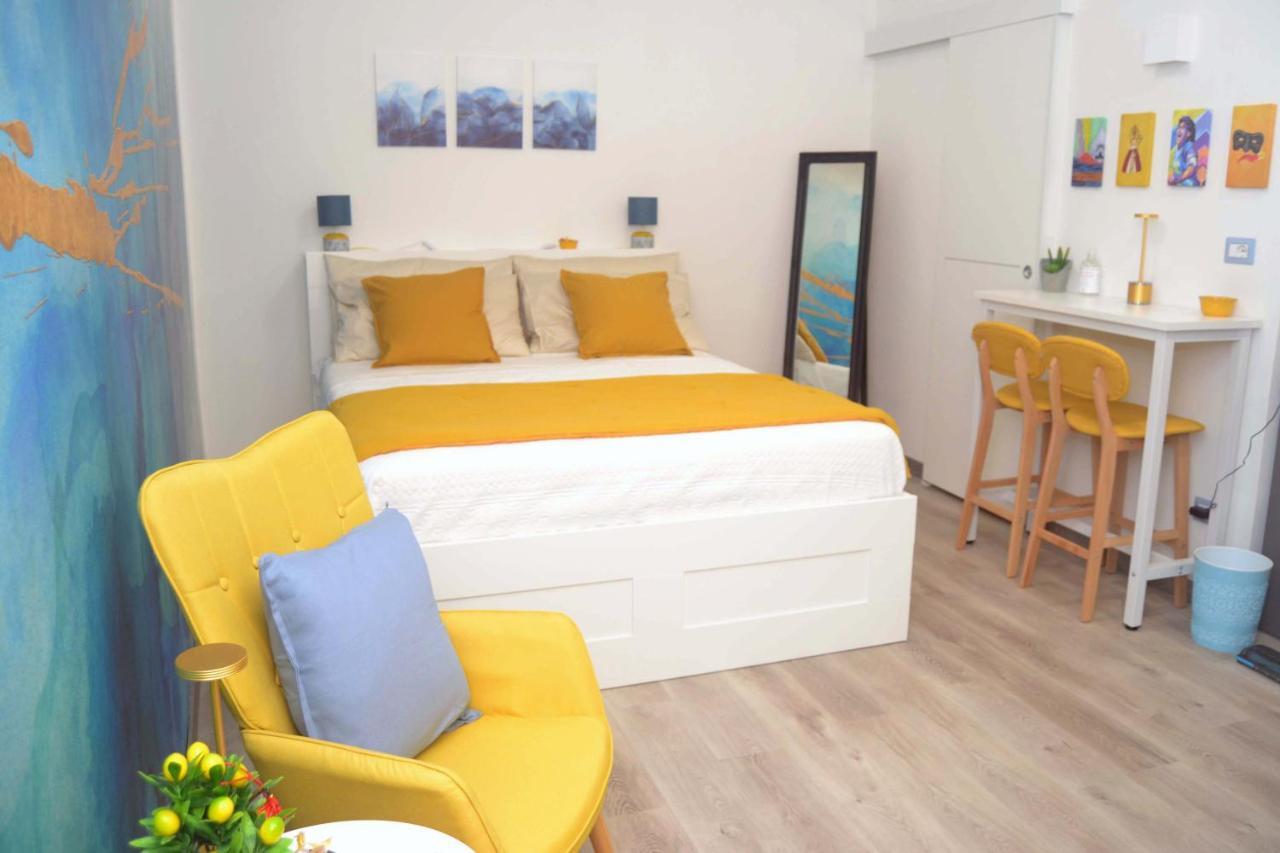 Room&Chiaia Νάπολη Εξωτερικό φωτογραφία